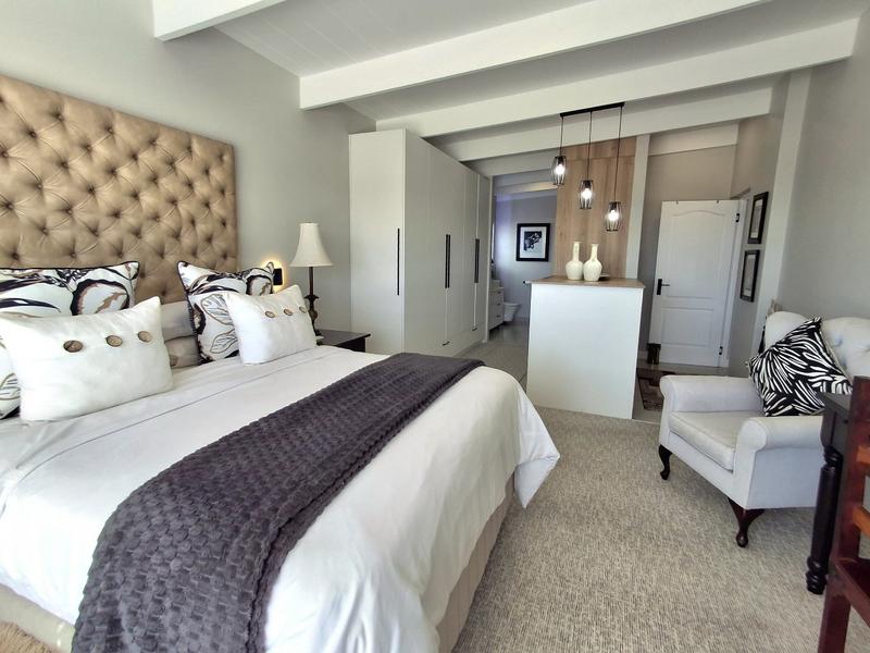 4 Bedroom Property for Sale in Da Gama Bay Western Cape